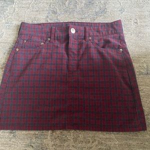 marroon plaid skirt